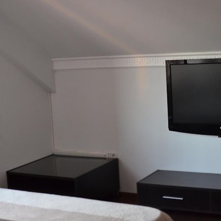 Vila Cu Trandafiri Cozy Apartments 2 Camere Bragadiru Exterior foto